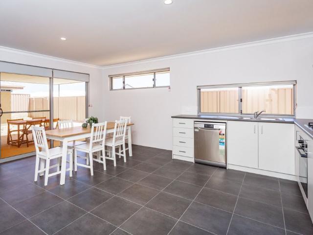 Room for rent in Karnup, Western Australia