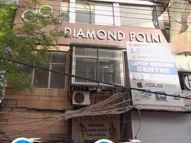 Commercial for sale in Deri