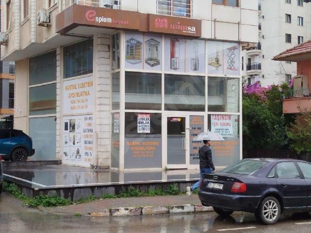 Esentepe Mahallesi, Kartal içerisinde satılık Dükkan