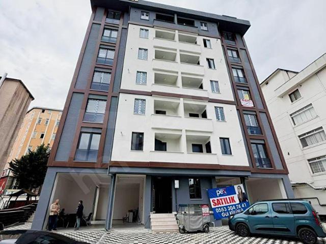 Hürriyet Mahallesi, Kartal içerisinde satılık Dükkan