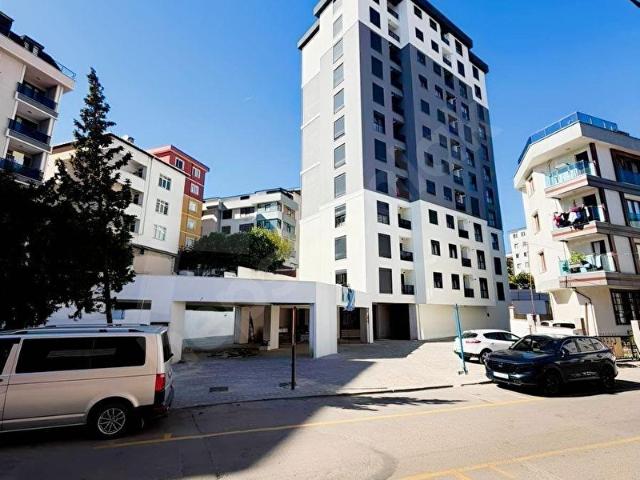 Hürriyet Mahallesi, Kartal içerisinde satılık Dükkan