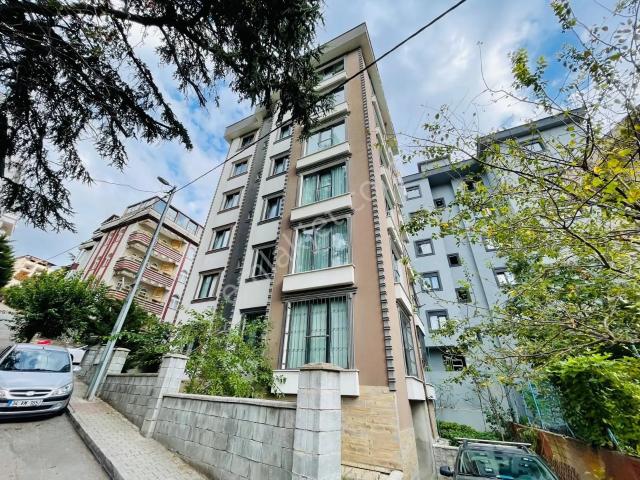 Yakacık, Kartal içerisinde satılık Bina