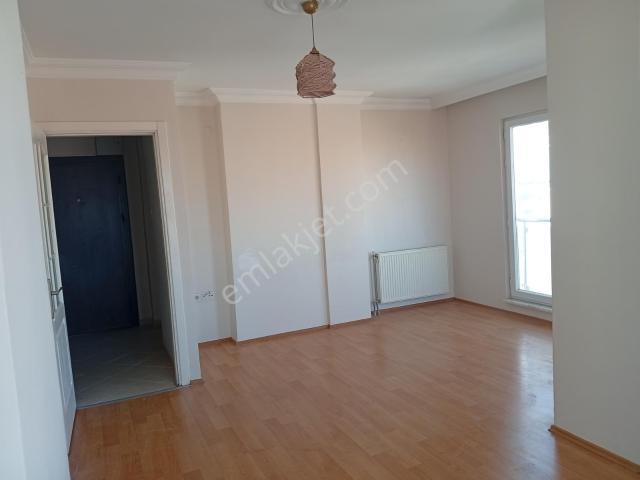 Yakacık Çarşı Mahallesi, Kartal içerisinde kiralık mülk