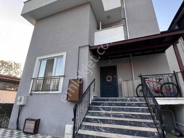 Acısu Mahallesi, Kartepe içerisinde satılık Villa