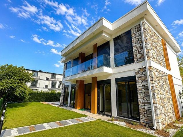 Kartepe, Kocaeli içerisinde satılık Villa