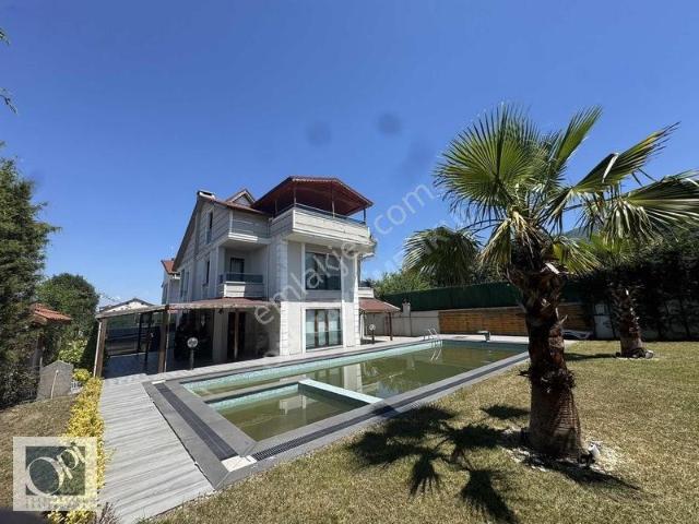 Çepni Mahallesi, Kartepe içerisinde satılık Villa