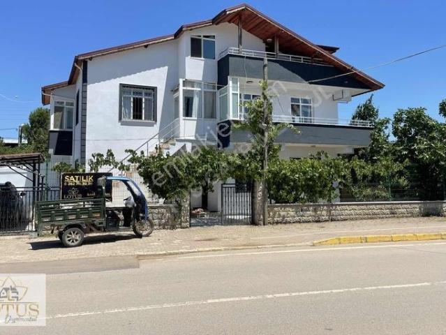 Kartepe, Kocaeli içerisinde satılık Villa