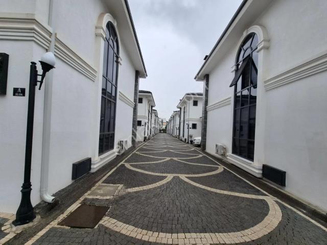 Kartepe, Kocaeli içerisinde satılık Villa