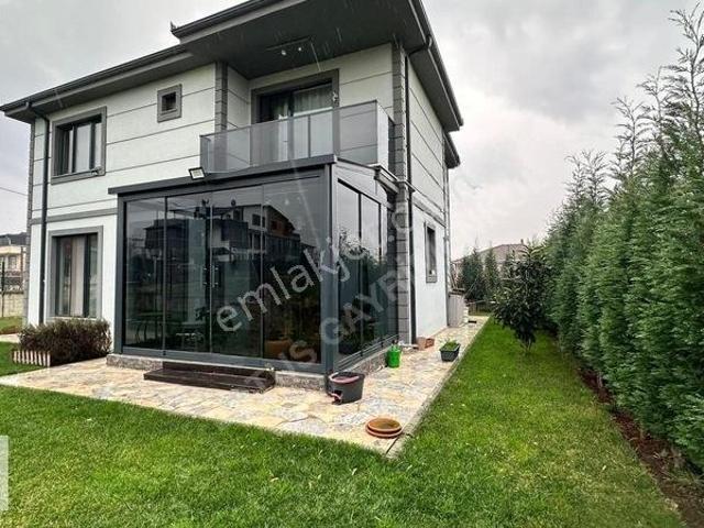 İbrikdere Mahallesi, Kartepe içerisinde satılık Villa