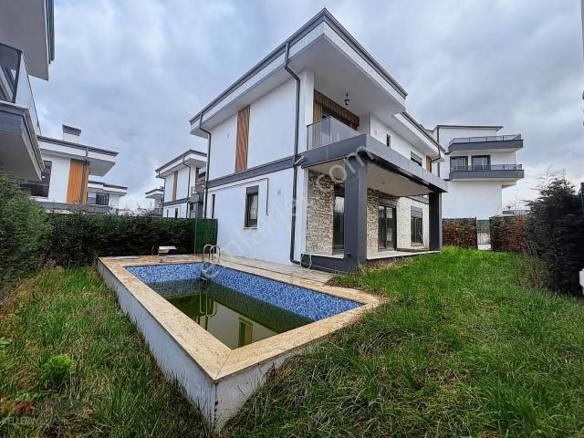 Kartepe, Kocaeli içerisinde satılık Villa