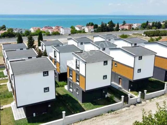 Yeniçiftlik Mahallesi, Marmaraereğlisi içerisinde satılık Villa