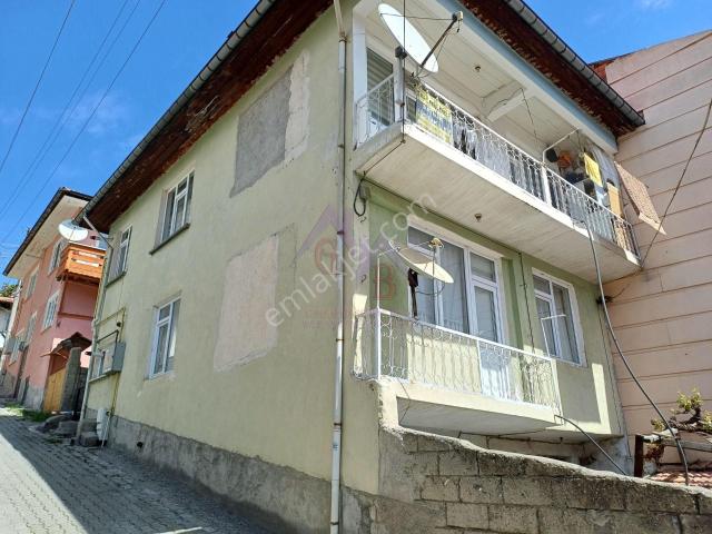 Tosya içerisinde satılık Villa
