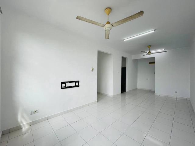 Condominium for sale in Petaling, Damansara Damai