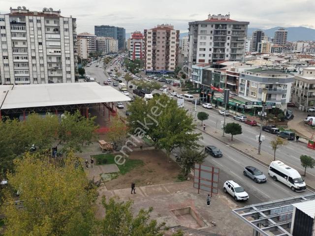 Bayrakli, İzmir içerisinde kiralık mülk