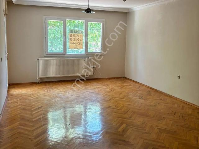 Bayrakli, İzmir içerisinde kiralık mülk