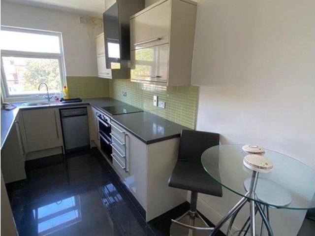 Apartment for rent in West End, Old Wharf