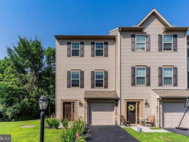 House for sale in New Oxford