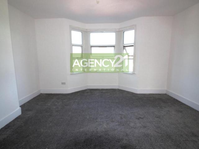 Apartment for rent in Plashet, Greater London