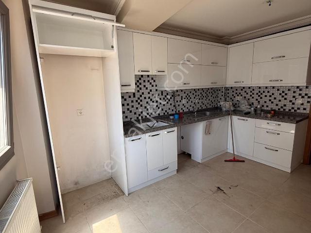 Karabağlar, İzmir içerisinde kiralık mülk