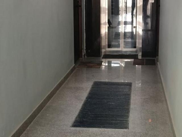 Flat for rent in Deri