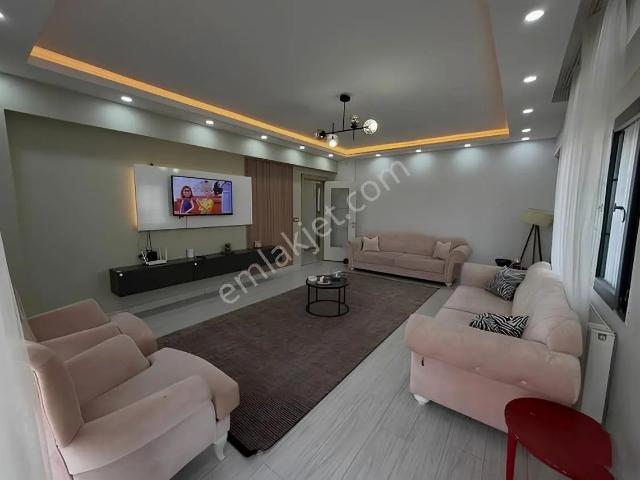 İstiklal Mahallesi, Ümraniye içerisinde kiralık mülk