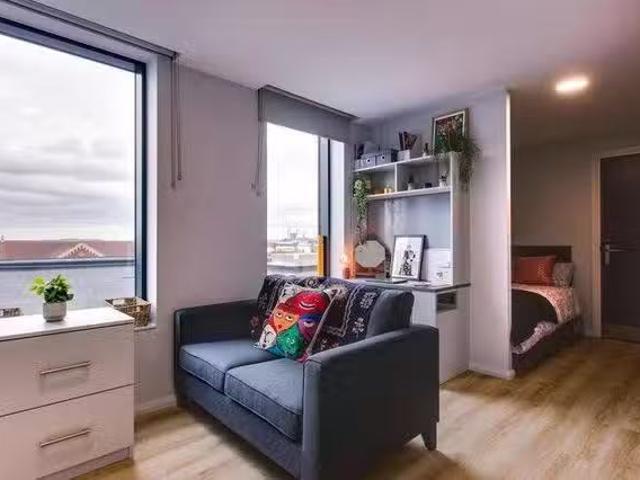 Apartment to rent in Bluebell, North Tipperary