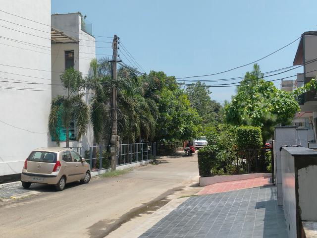 House for sale in Hariana