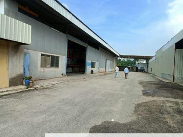 Warehouse for sale in Pahang