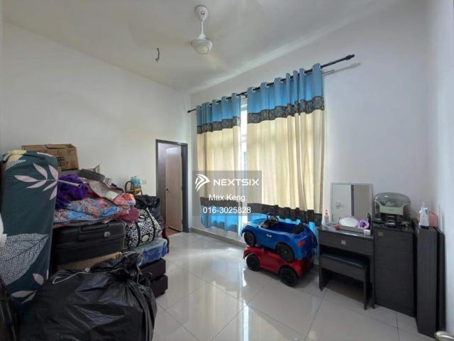 Warehouse for sale in Perak, Trong