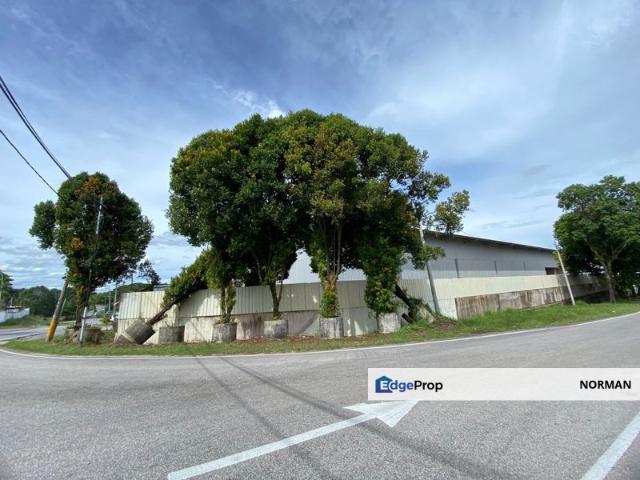 Warehouse for sale in Malaka