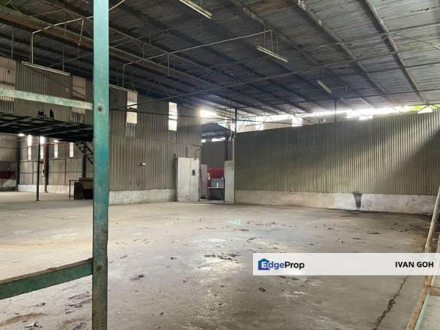 Warehouse for sale in Malaka