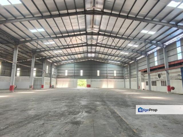 Warehouse for sale in Malaka