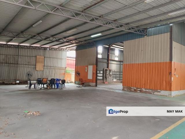 Warehouse for sale in Malaka