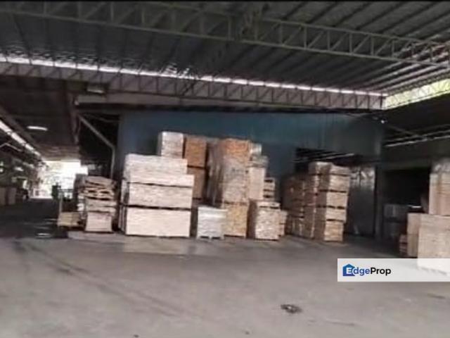 Warehouse for sale in Malaka