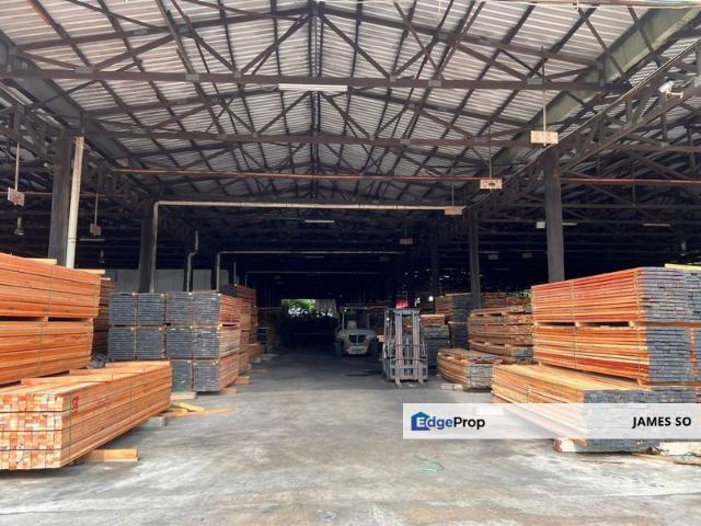 Warehouse for sale in Malaka