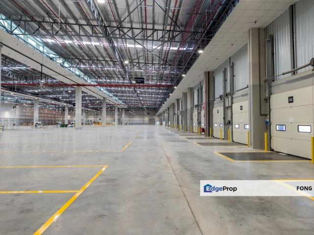 Warehouse for sale in Malaka