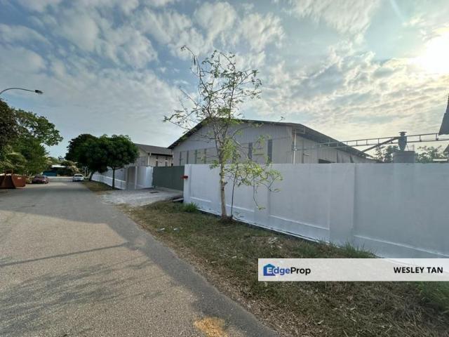 Warehouse for sale in Malaka