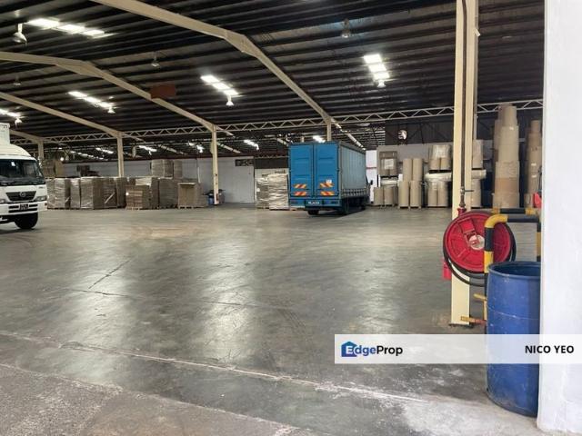 Warehouse for rent in Malaka