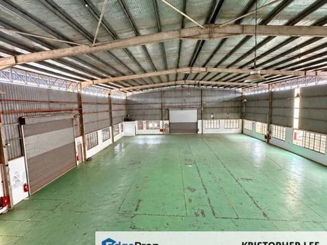 Warehouse for rent in Taman Desa Idaman, Seelong