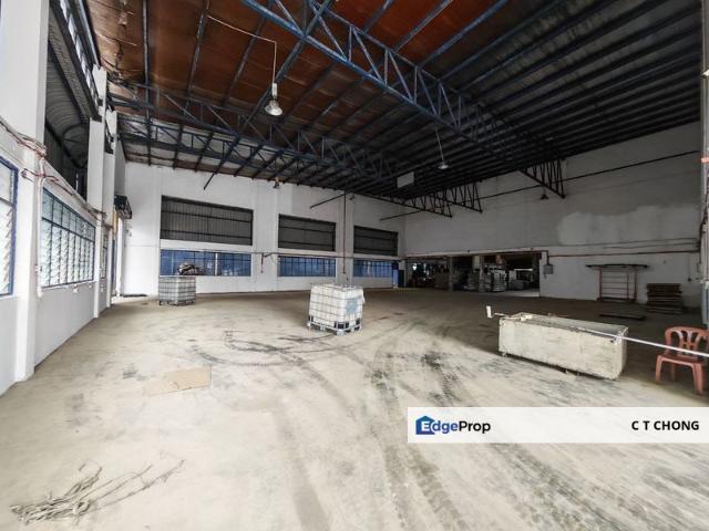 Warehouse for rent in Taman Sri Bahagia, Johor Bahru