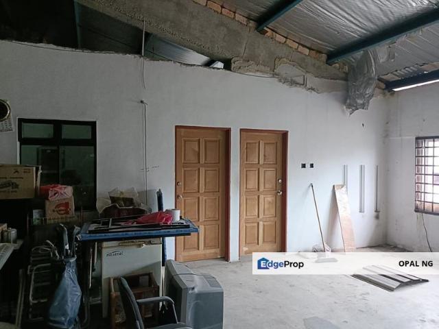 Warehouse for sale in Johor