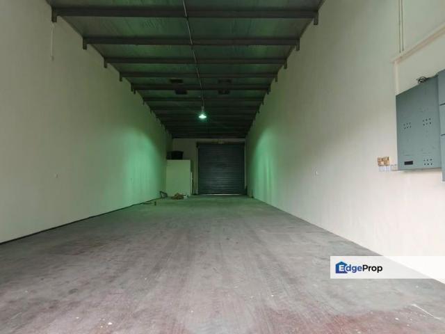 Warehouse for rent in Taman Mount Austin, Tebrau