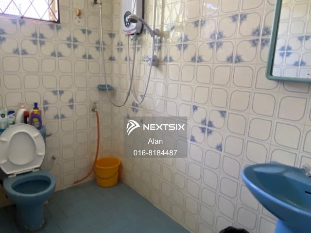Warehouse for sale in Johor