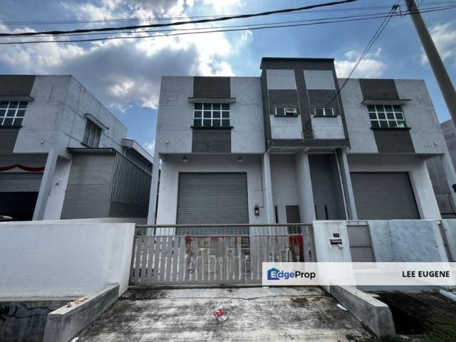 Warehouse for rent in Perak