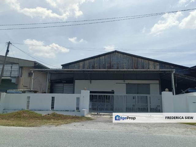 Warehouse for rent in Perak