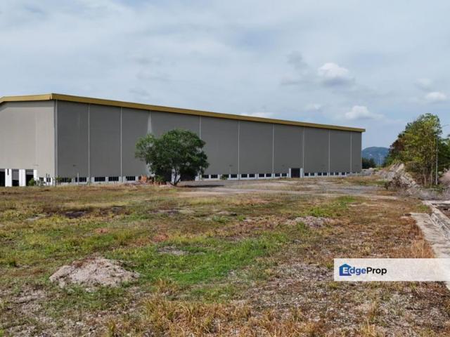 Warehouse for sale in Rembia, Malaka