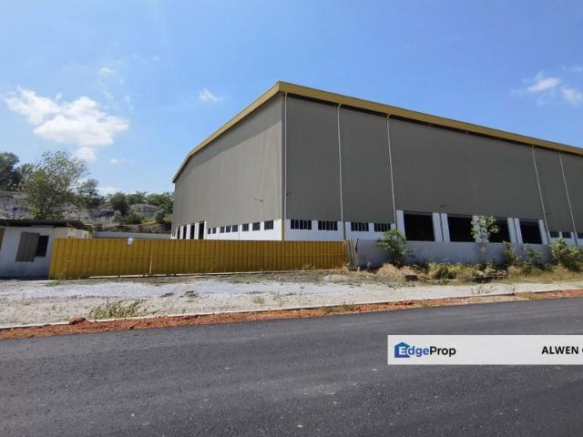 Warehouse for sale in Rembia, Malaka