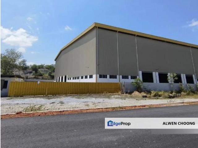 Warehouse for sale in Rembia, Malaka