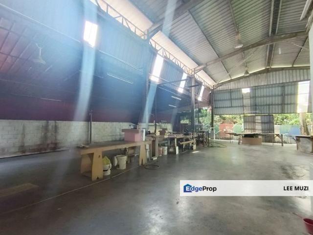 Warehouse for sale in Perak, Lahat
