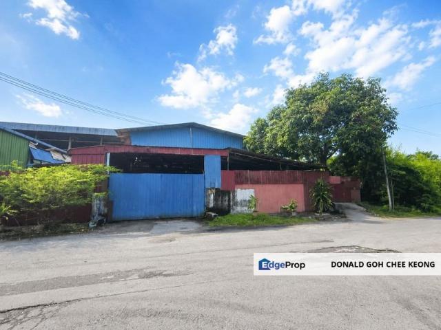 Warehouse for sale in Perak, Lahat